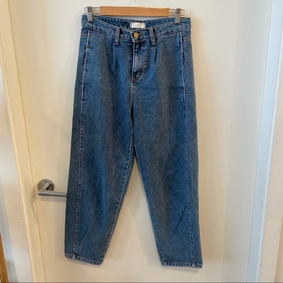 OAK + FORT Denim - OAK & FORT high waisted Mom style jeans with tapered cuff 100% cotton